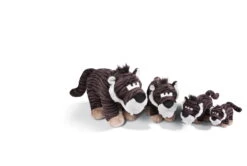 Nici 45313 Säbelzahntiger Rodriguez Stehend Ca 16cm Stone Age Plüsch Kuscheltier -Nici Verkäufe 2026 45307 45308 45309 45310 06 Groessenvergleich 1 2048x1376 1