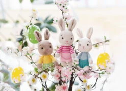 Nici 47512 Happy Bunnies Bunny Hase Hellgrau Rosa Shirt 15cm Plüsch Kuscheltier -Nici Verkäufe 2026 47513 06 47512 47511 Milieu 2048x1487