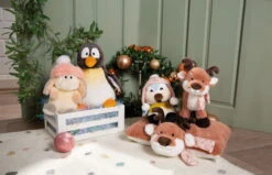 Nici 48301 Schlüsselanhänger Rentier Jonte Ca 10cm Plüsch Winter Friends GREEN -Nici Verkäufe 2026 48315 14 48316 48334 48314 48311 Milieu 2048x1316